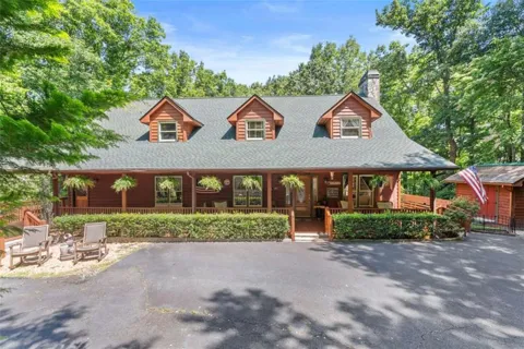 257 Interlochen Court