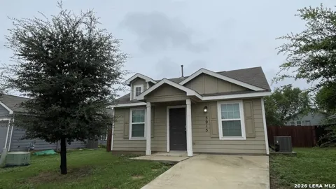 5915 LADY LN