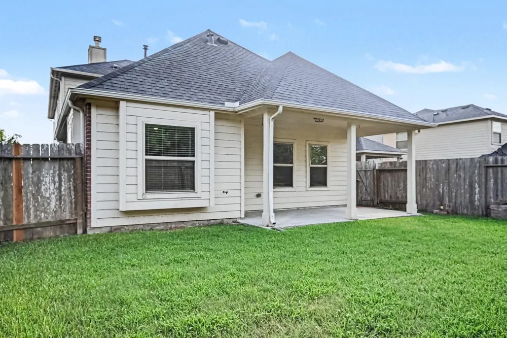 5127 Gulf Stream Lane Bacliff, TX 77518