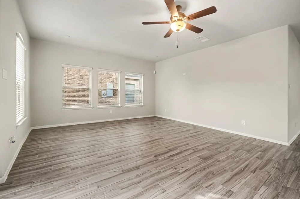 5127 Gulf Stream Lane Bacliff, TX 77518
