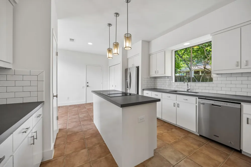 1 Boulevard Green Bellaire, TX 77401