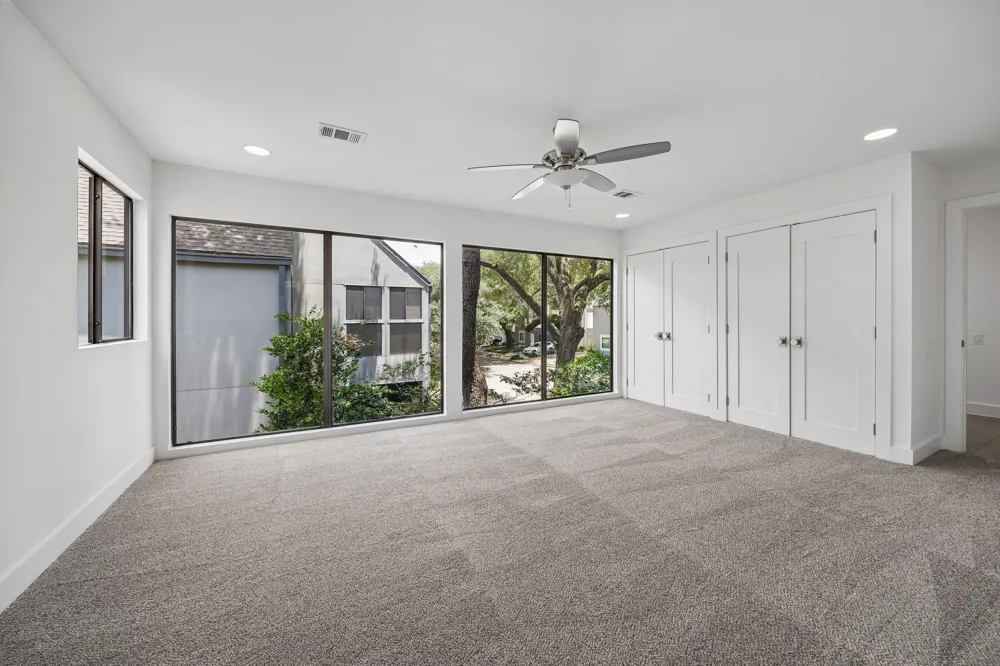 1 Boulevard Green Bellaire, TX 77401