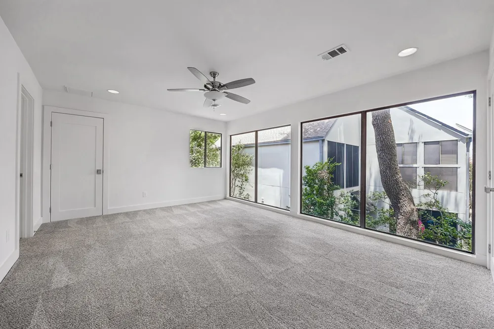 1 Boulevard Green Bellaire, TX 77401