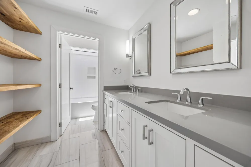 1 Boulevard Green Bellaire, TX 77401