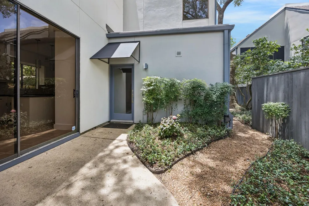 1 Boulevard Green Bellaire, TX 77401