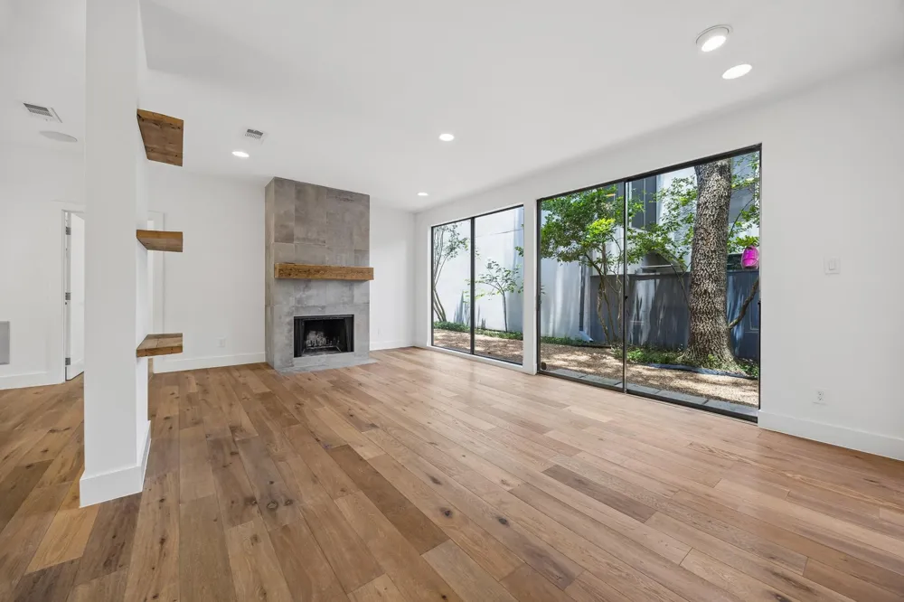 1 Boulevard Green Bellaire, TX 77401