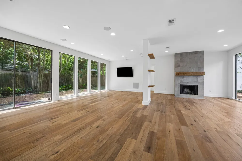 1 Boulevard Green Bellaire, TX 77401