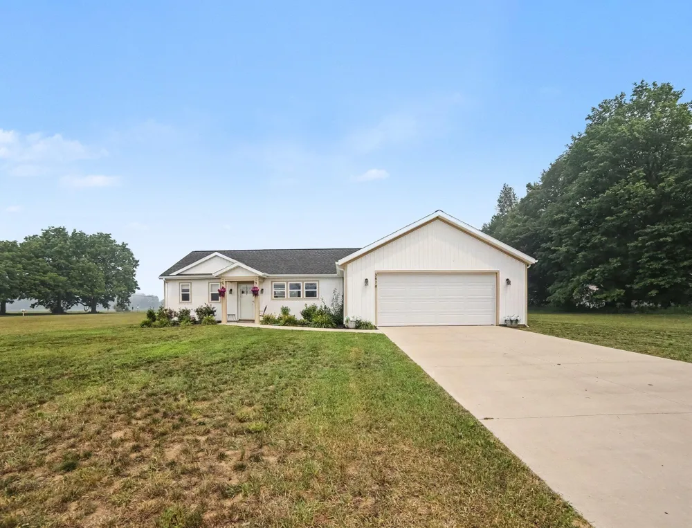 3970 W Destiny Drive Hart, MI 49420