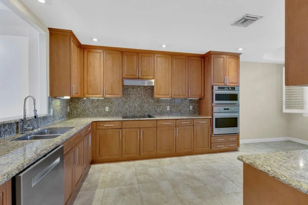 8749 THE ESPLANADE #22 Orlando, FL 32836