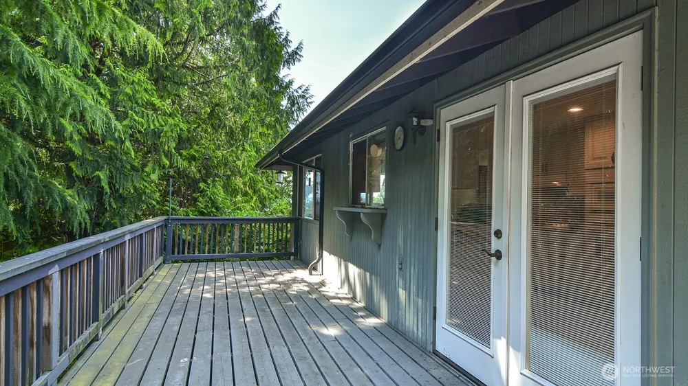 425 SW 183rd Street Normandy Park, WA 98166