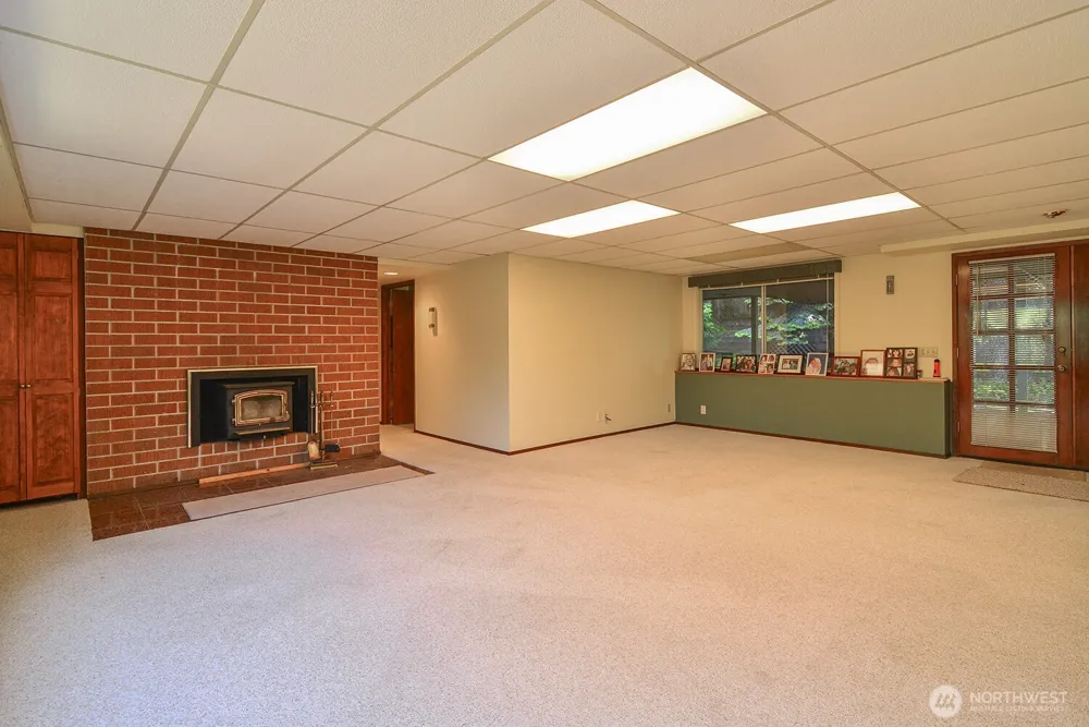 425 SW 183rd Street Normandy Park, WA 98166