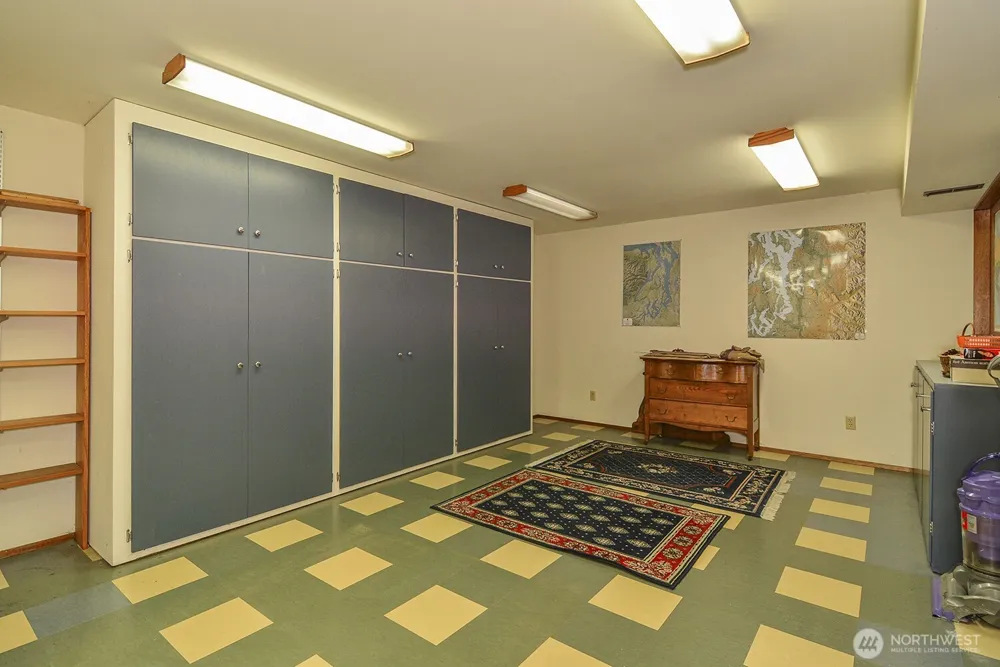 425 SW 183rd Street Normandy Park, WA 98166