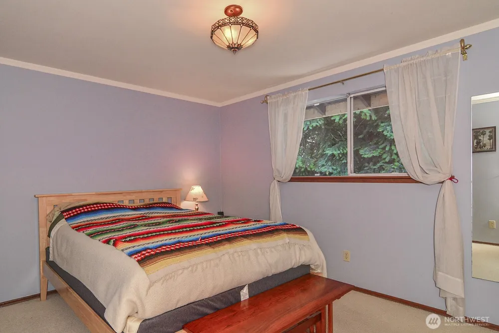 425 SW 183rd Street Normandy Park, WA 98166