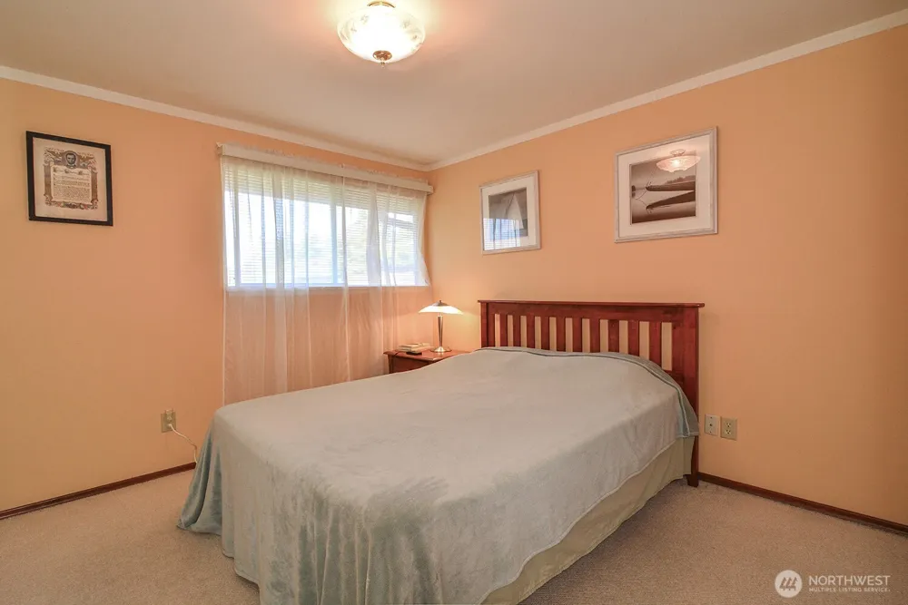 425 SW 183rd Street Normandy Park, WA 98166