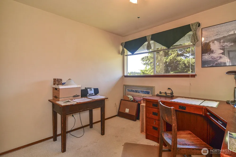 425 SW 183rd Street Normandy Park, WA 98166