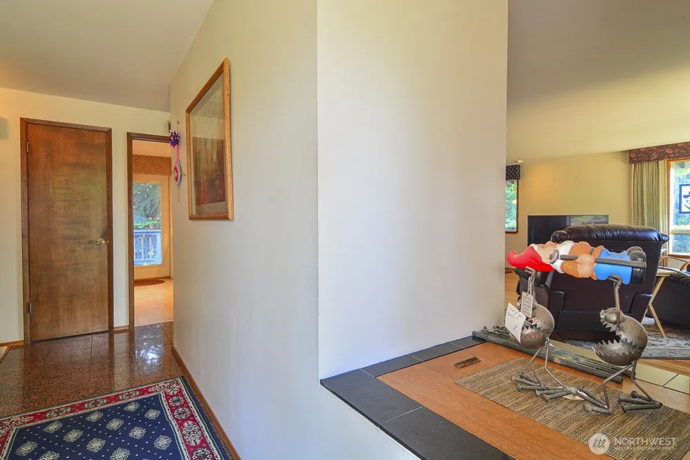 425 SW 183rd Street Normandy Park, WA 98166