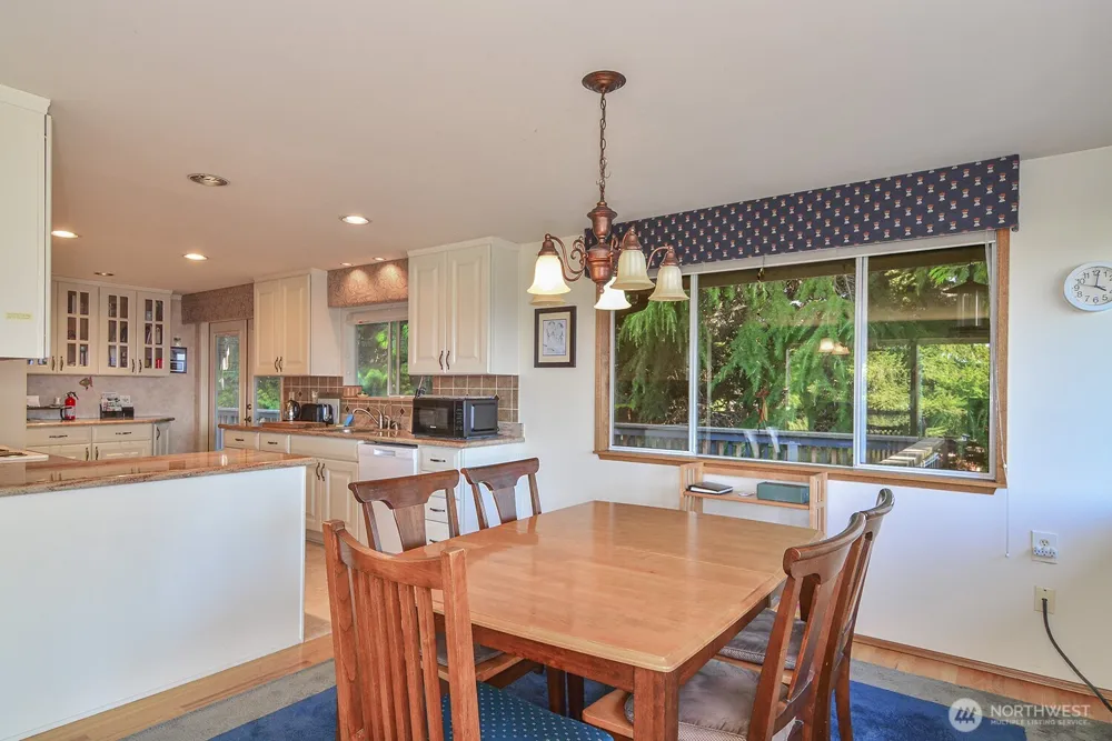 425 SW 183rd Street Normandy Park, WA 98166