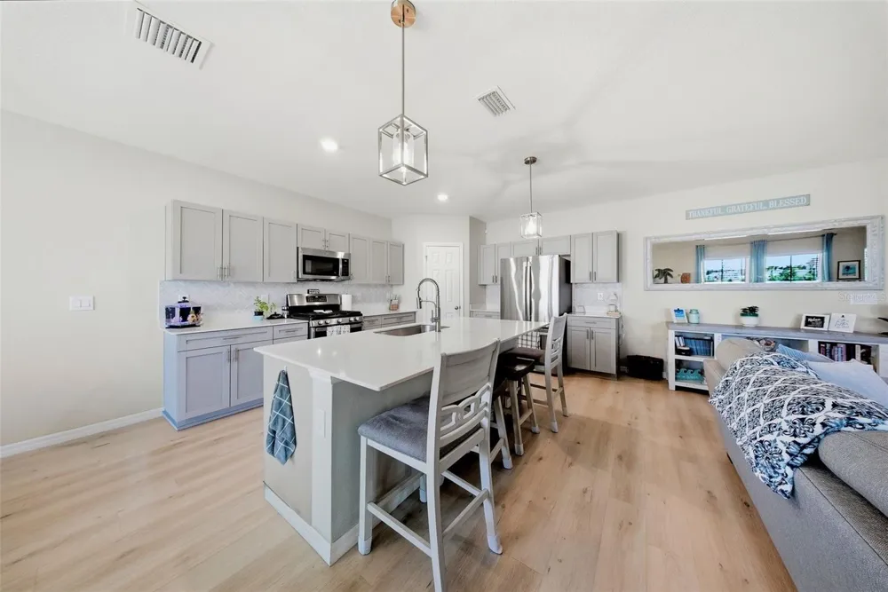 12953 CAMARILLO PLACE Lithia, FL 33547