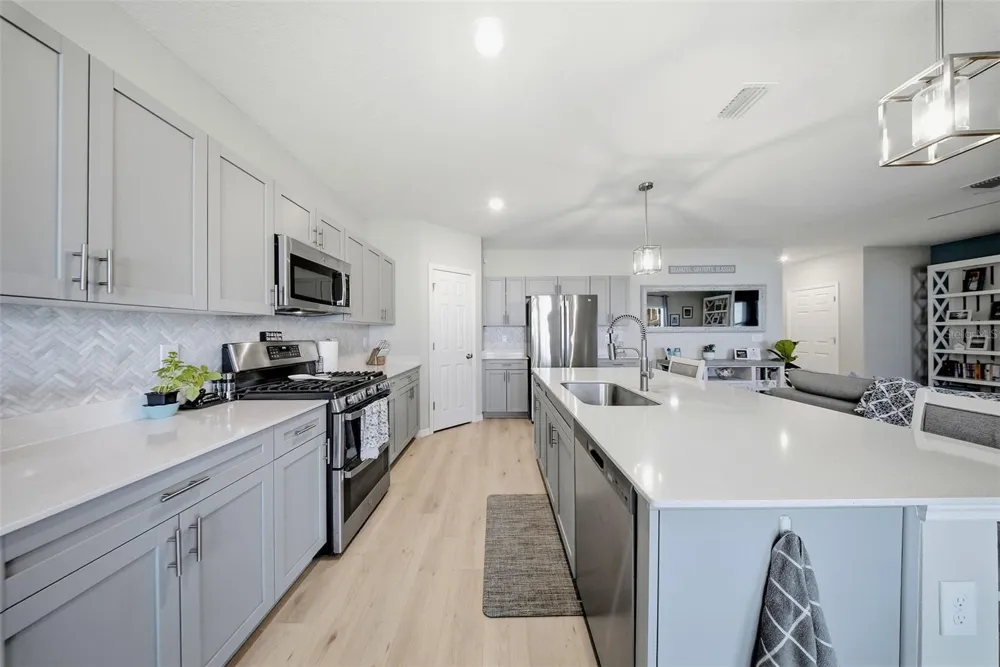 12953 CAMARILLO PLACE Lithia, FL 33547
