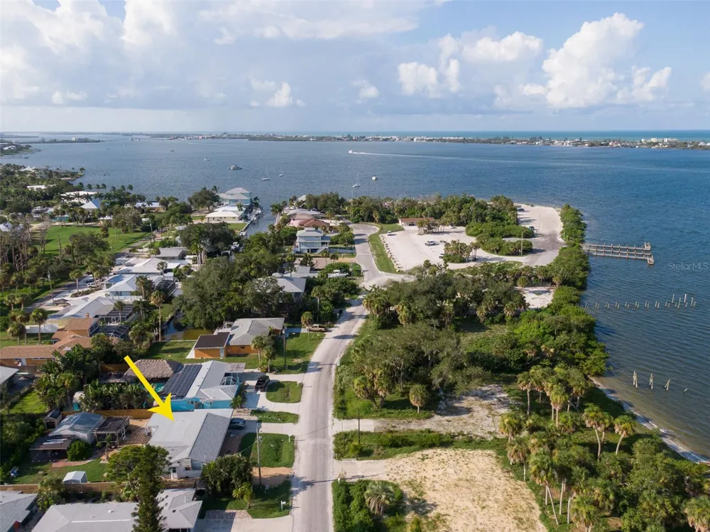 185 WINSON AVENUE Englewood, FL 34223