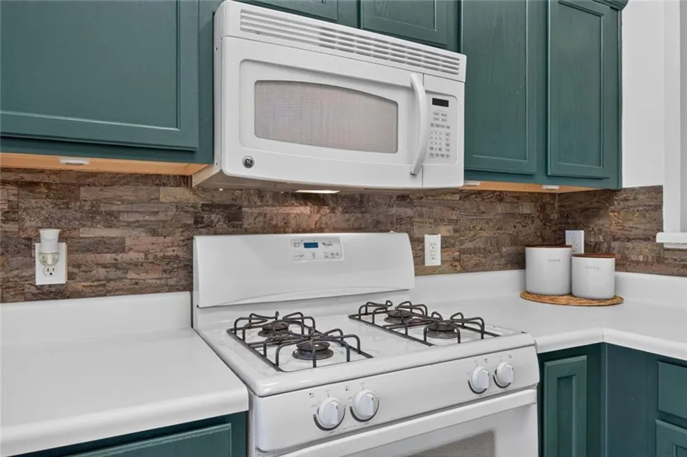 35 Pearl Chambers Drive Dawsonville, GA 30534