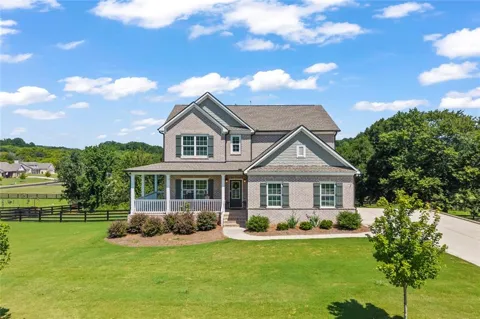 2504 Creekside Crossing