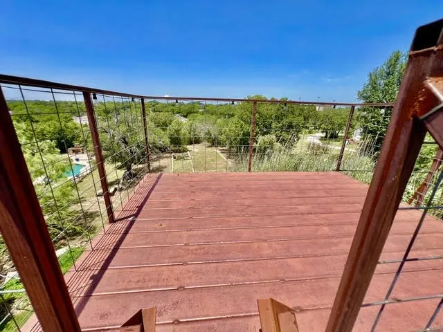 124 S 3rd Street Jacksboro, TX 76458