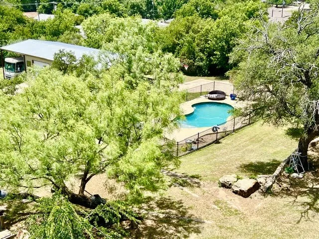 124 S 3rd Street Jacksboro, TX 76458