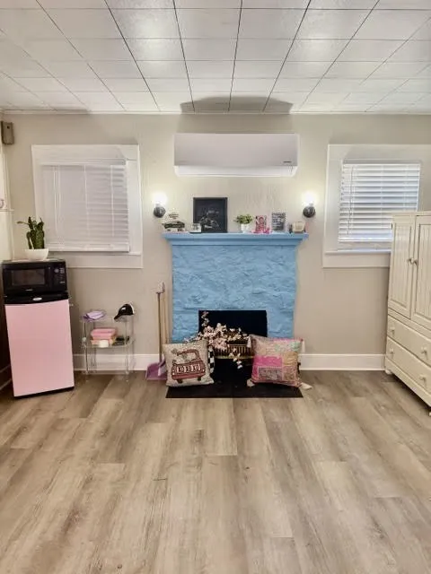 124 S 3rd Street Jacksboro, TX 76458