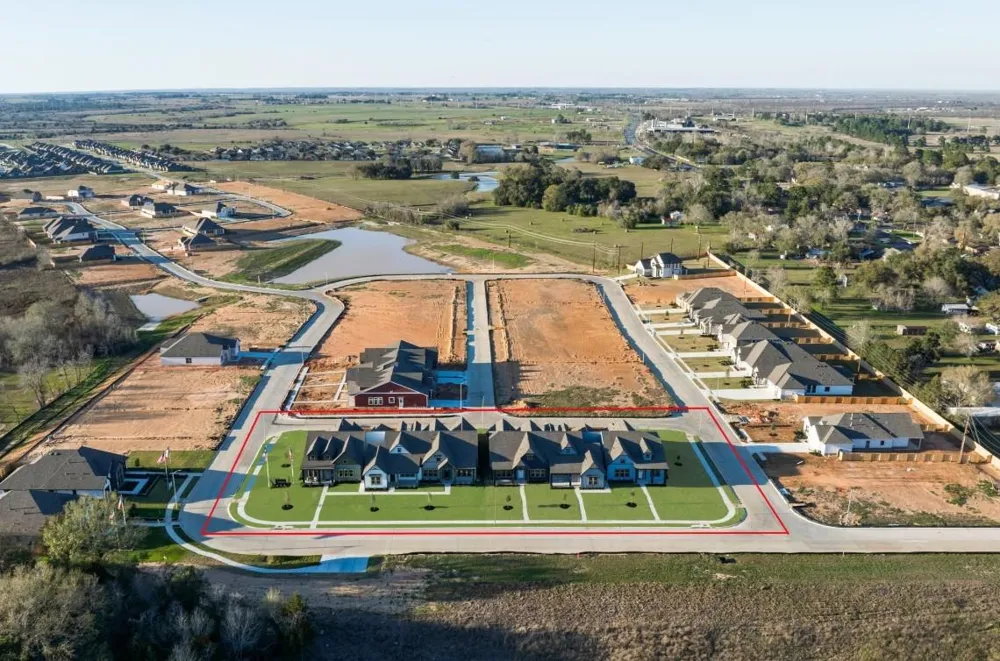 346 Covey Lane #B Sealy, TX 77474