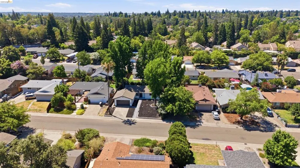 9341 Castlemont Cir Orangevale, CA 95662