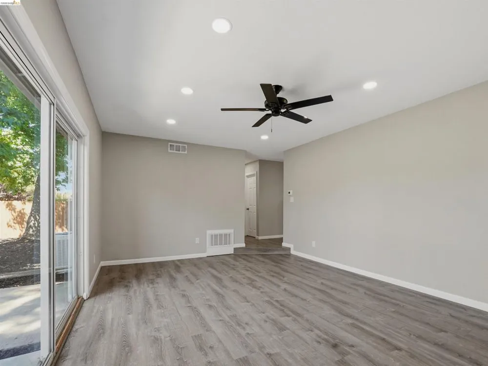 9341 Castlemont Cir Orangevale, CA 95662