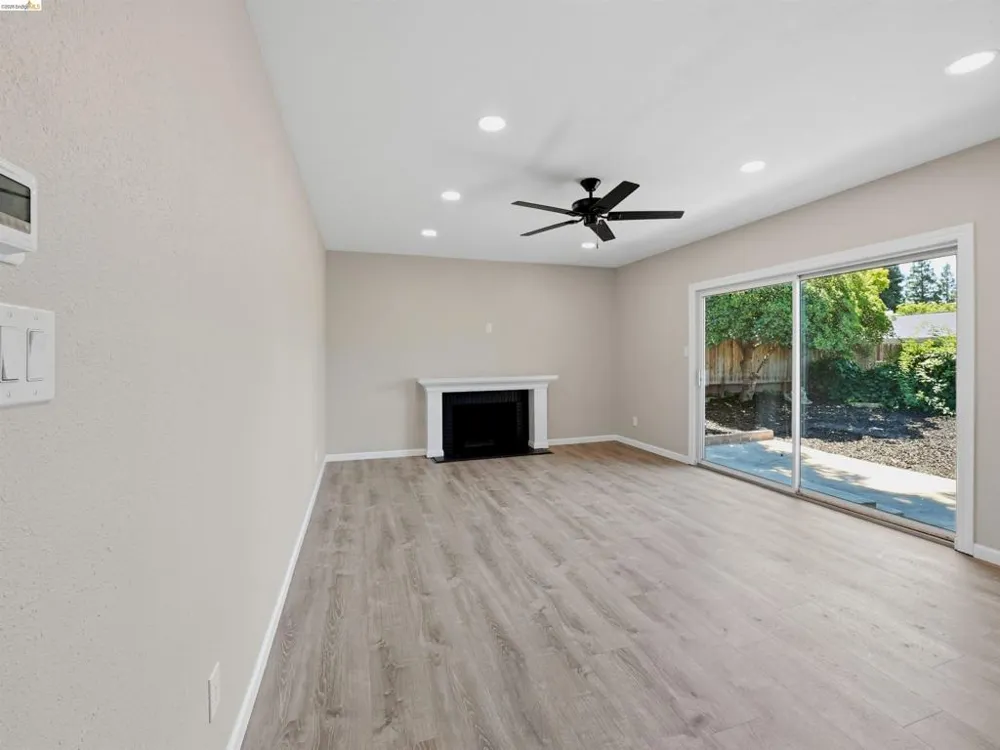 9341 Castlemont Cir Orangevale, CA 95662