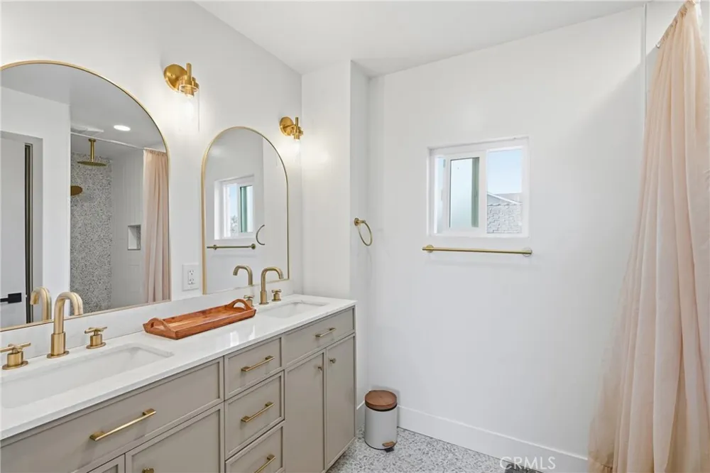 329 14th Street Grover Beach, CA 93433