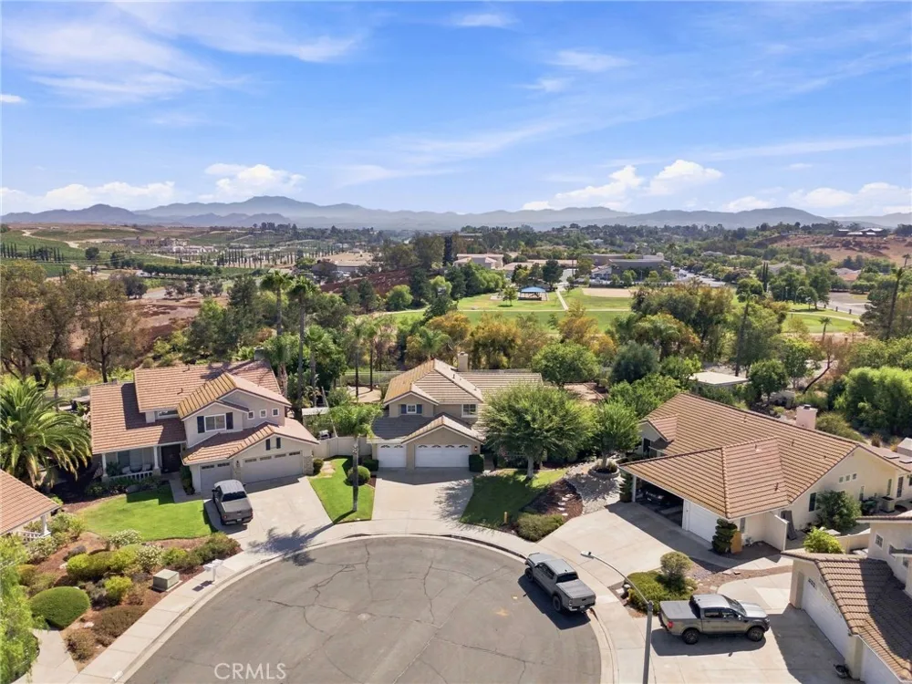 32398 Corte San Vincente Temecula, CA 92592