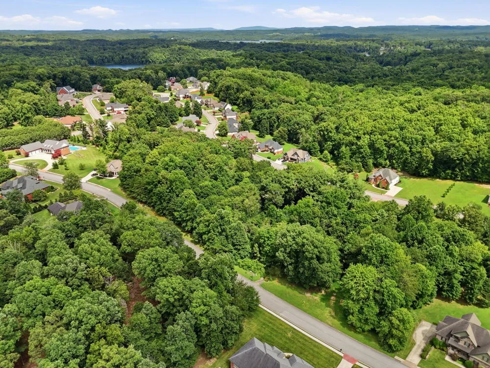 1418 Emerald Pointe Drive Soddy Daisy, TN 37379