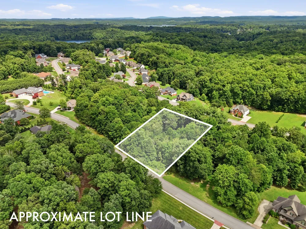 1418 Emerald Pointe Drive Soddy Daisy, TN 37379