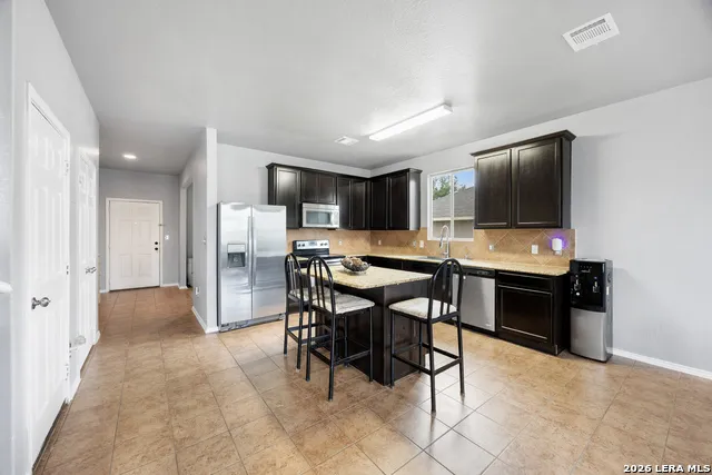 7418 DERBY VIS Selma, TX 78154