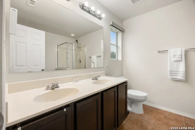 7418 DERBY VIS Selma, TX 78154