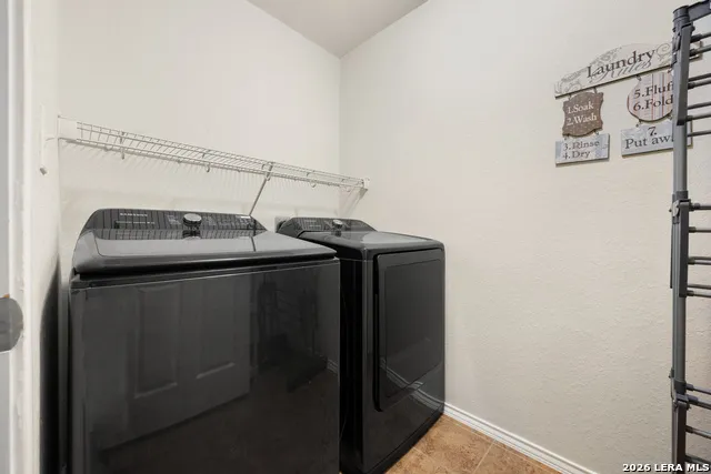 7418 DERBY VIS Selma, TX 78154
