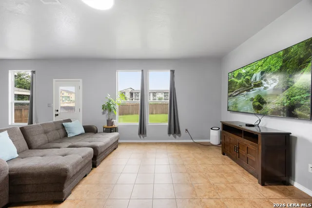 7418 DERBY VIS Selma, TX 78154