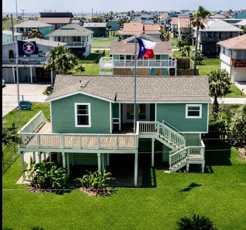 16717 Captain Hook Jamaica Beach, TX 77554