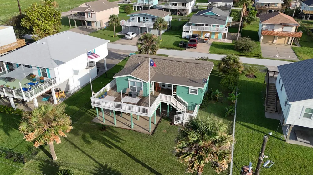 16717 Captain Hook Jamaica Beach, TX 77554