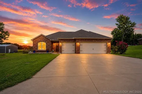 1431 Crestview Drive