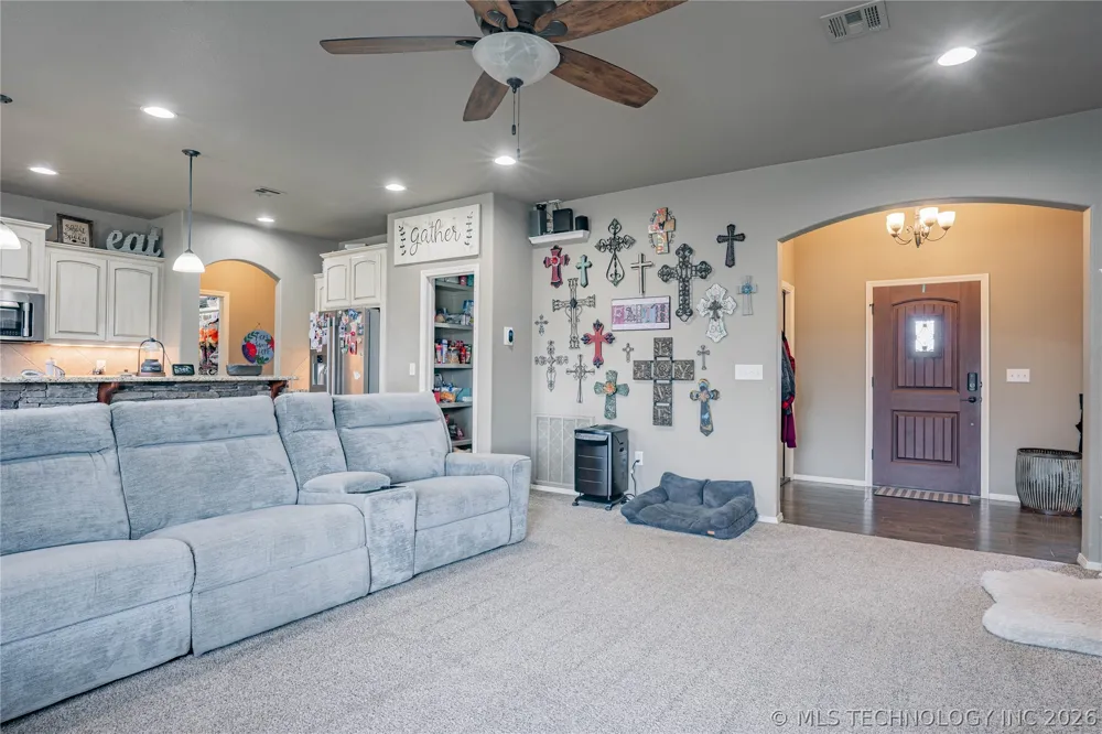 1431 Crestview Drive Cleveland, OK 74020