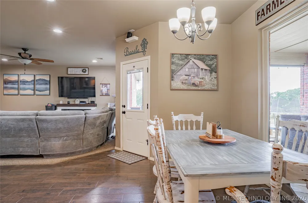 1431 Crestview Drive Cleveland, OK 74020