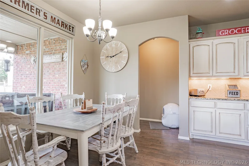 1431 Crestview Drive Cleveland, OK 74020