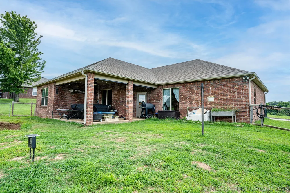 1431 Crestview Drive Cleveland, OK 74020