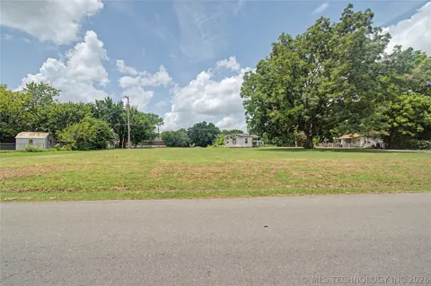 408 NW Main Street