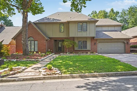 6536 E 85th Street